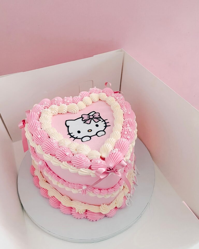 19 Cute Hello Kitty Birthday Cake Ideas