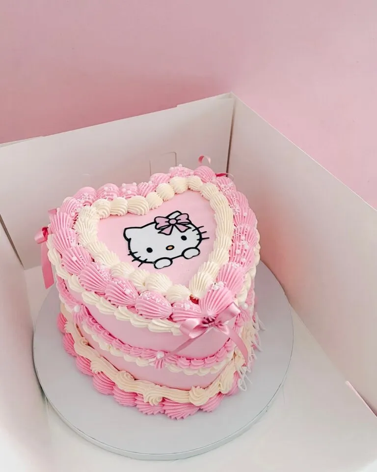 19 Cute Hello Kitty Birthday Cake Ideas