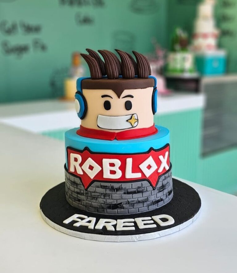 13 Roblox Birthday Cake Ideas to Make Your Party Epic