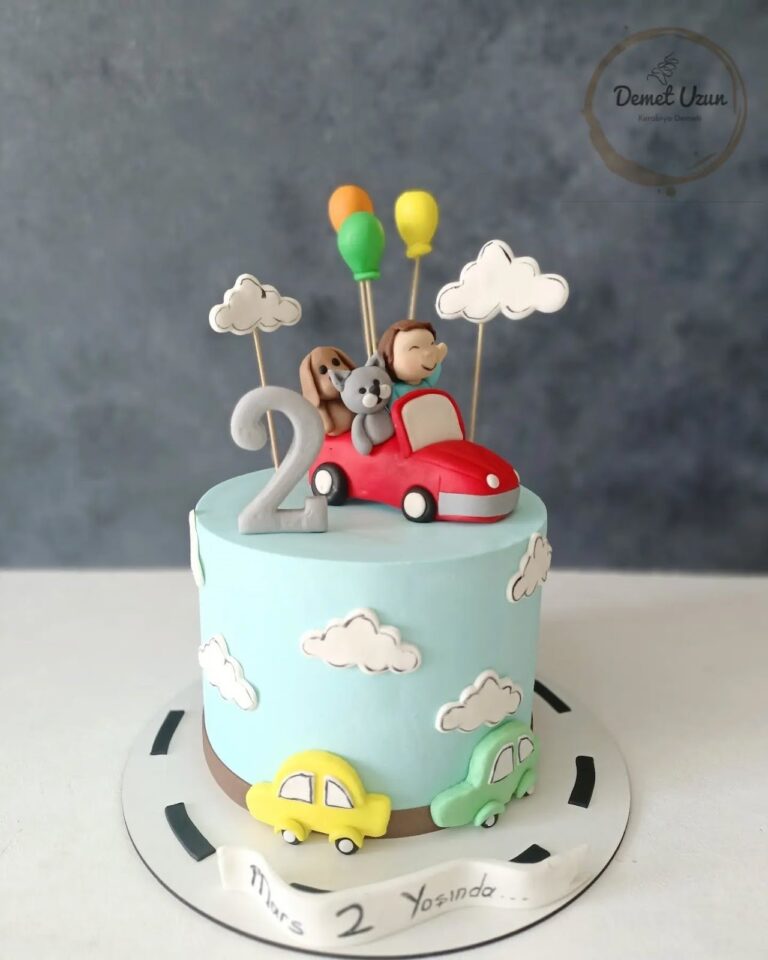 13 Creative Cars Birthday Cake Ideas for Little Racers