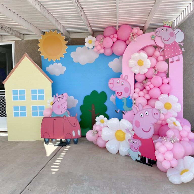 11 Stunning Peppa Pig Themed Birthday Party Backdrop Ideas